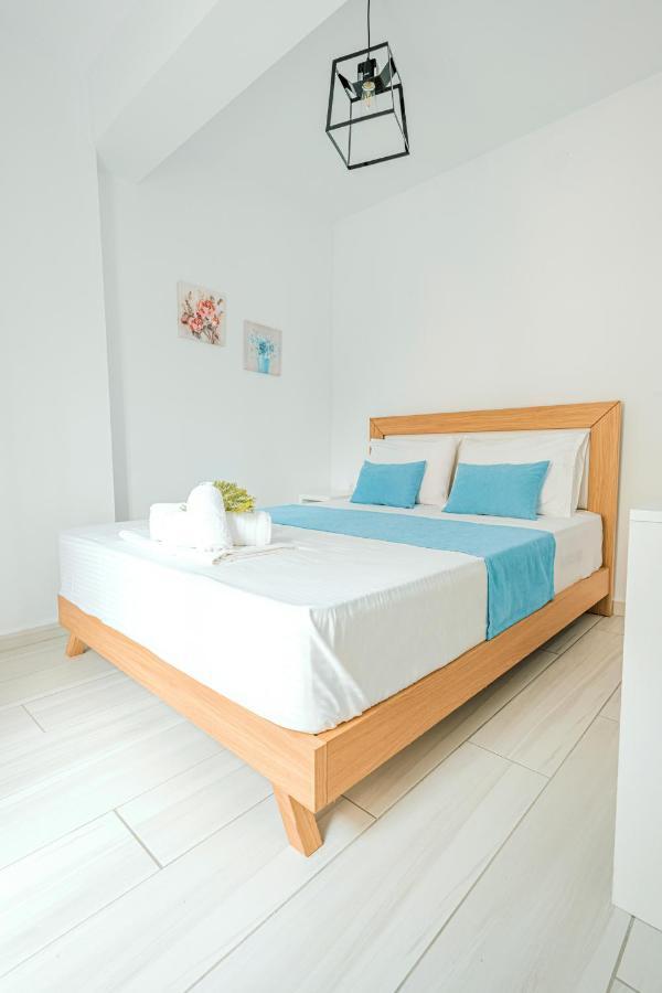 Design Suites Efharis Nea Peramos  Ngoại thất bức ảnh