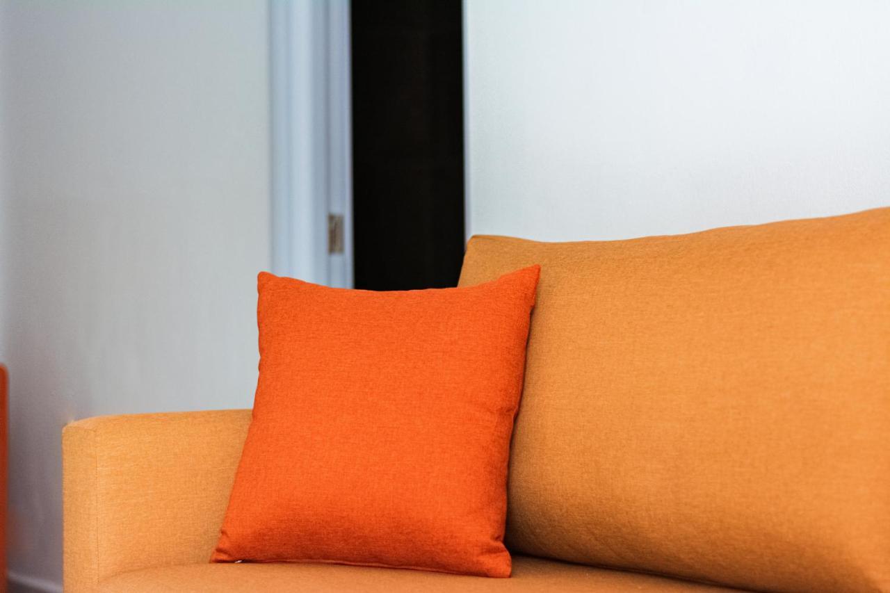 Design Suites Efharis Nea Peramos  Ngoại thất bức ảnh