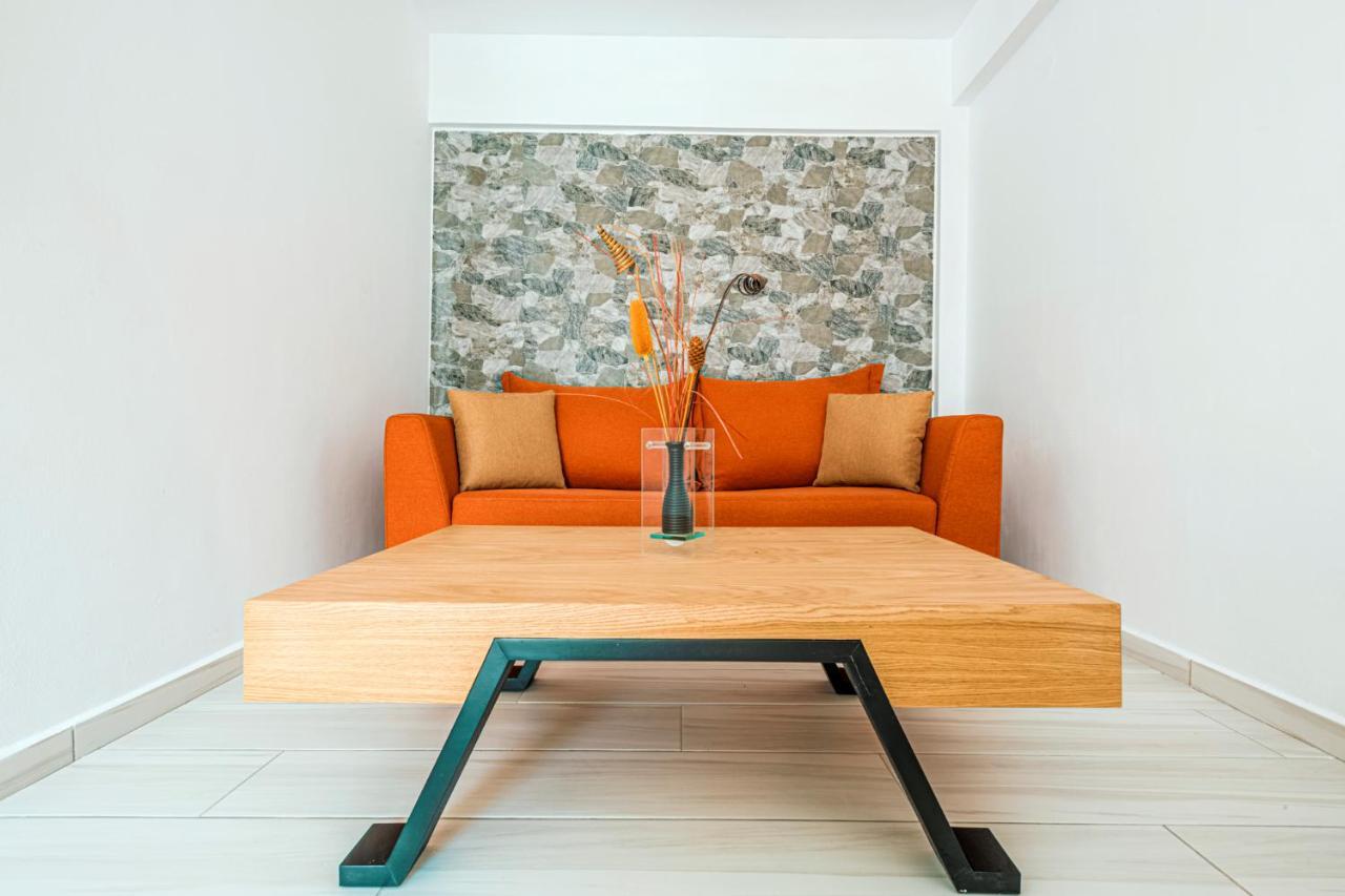Design Suites Efharis Nea Peramos  Ngoại thất bức ảnh
